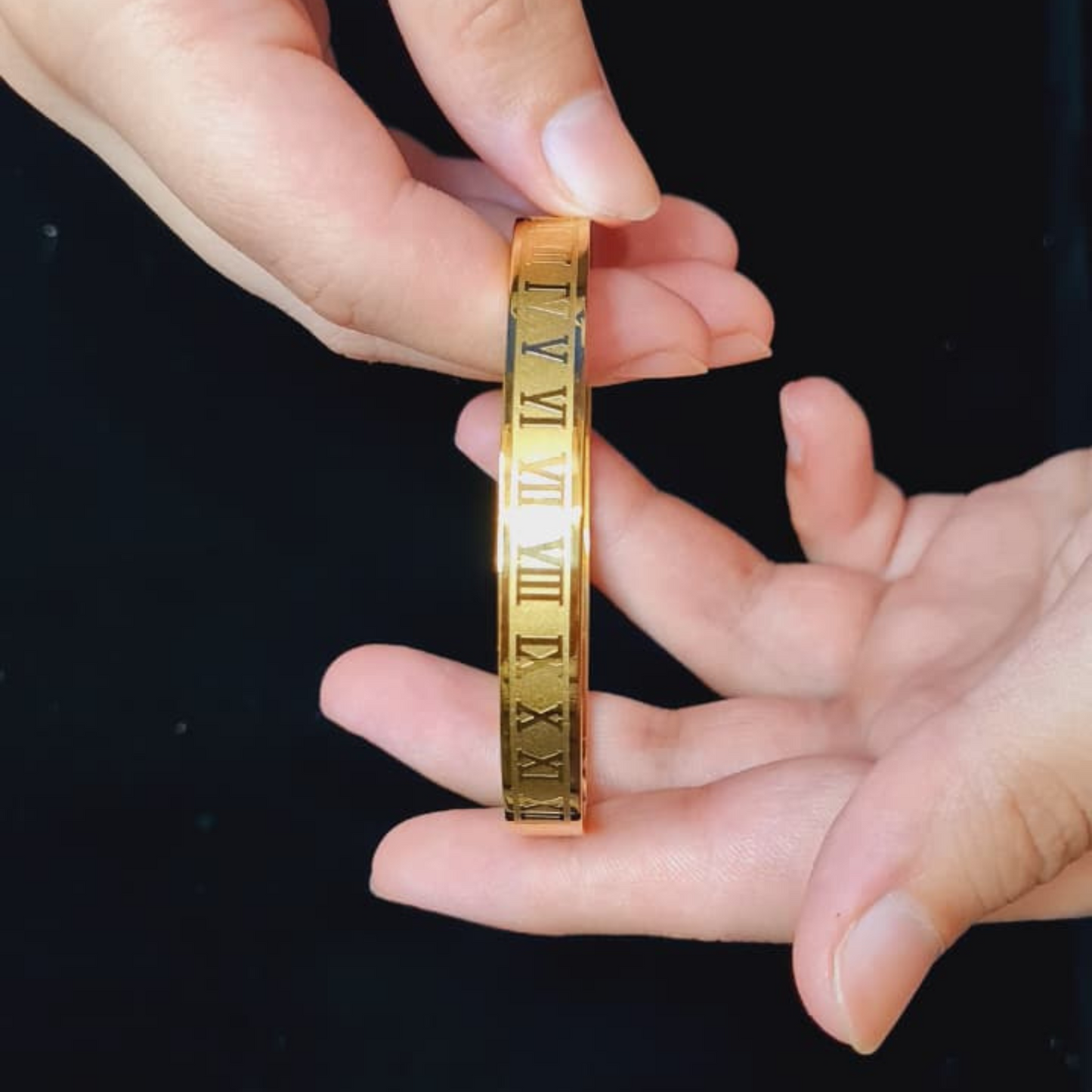 Golden Roman Numeral Bangle
